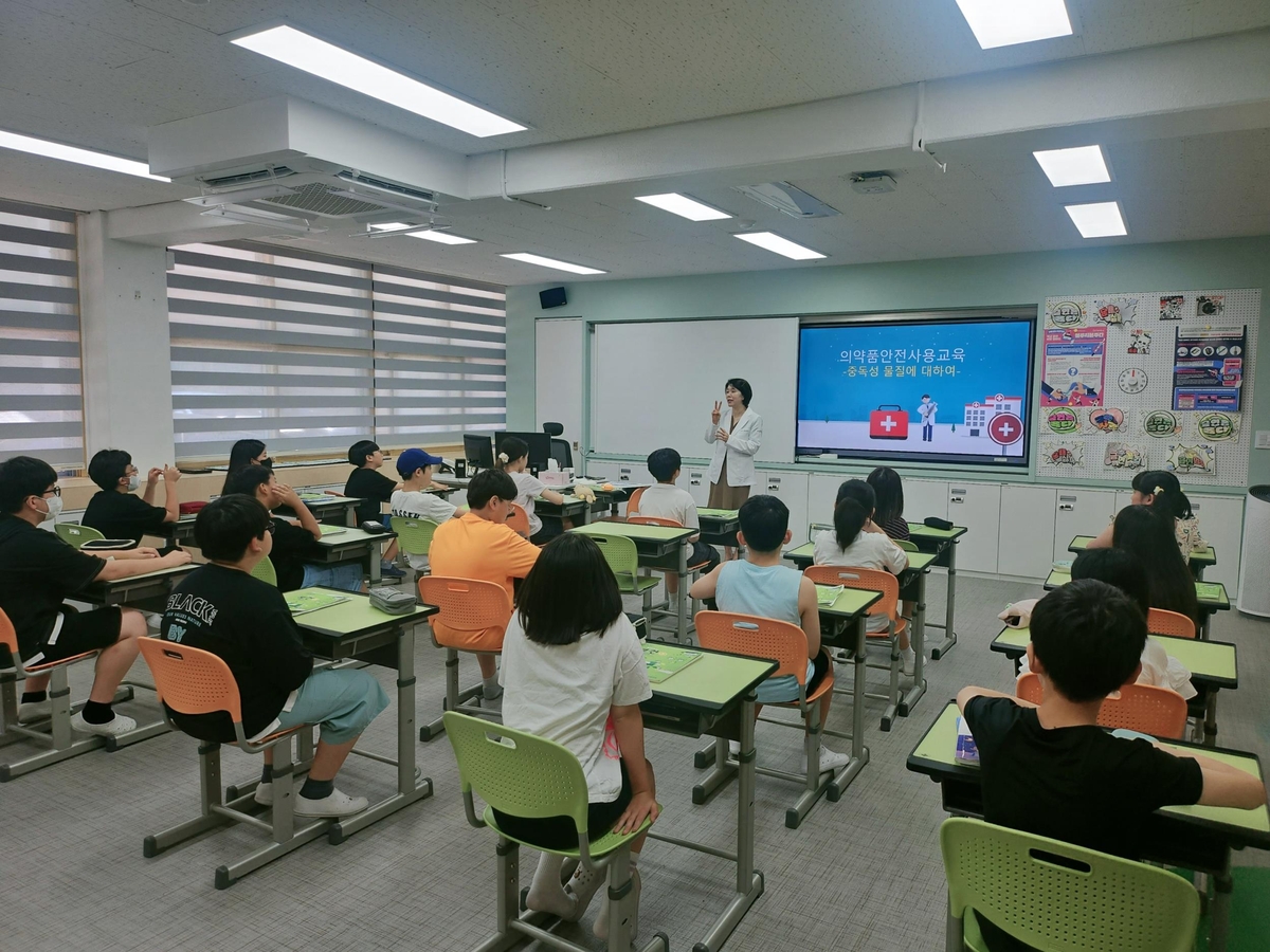 지난해 의약품 안전사용 교육 모습