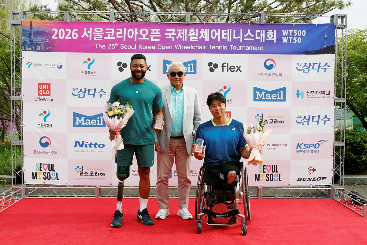 호드리게스, 주원홍 대한테니스협회 회장, 임호원(왼쪽부터)