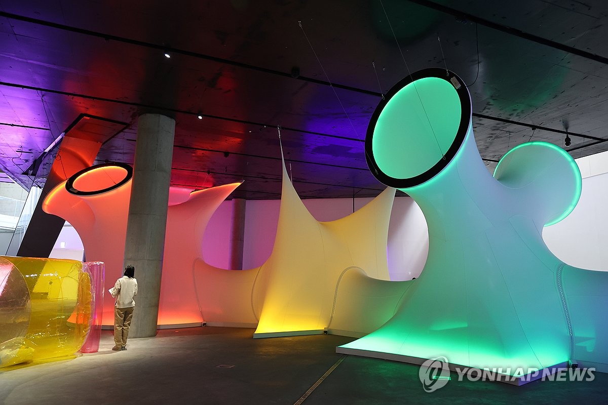 리움미술관 '다른 공간 안으로' 전시 개최